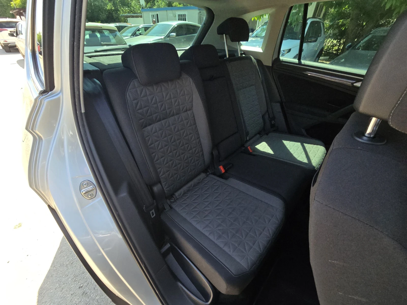VW Tiguan 2.0TDI 150к.с DSG, снимка 14 - Автомобили и джипове - 53646833