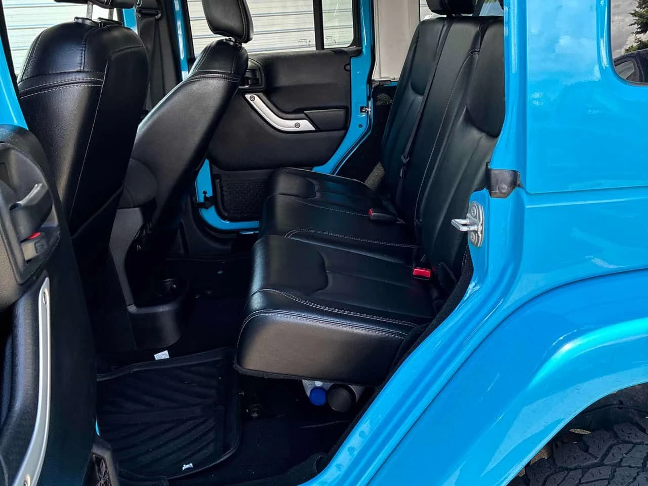 Jeep Wrangler * Sahara * АВТОКРЕДИТ БЕЗ ПЪРВОНАЧАЛНА ВНОСКА* , снимка 11 - Автомобили и джипове - 54842305