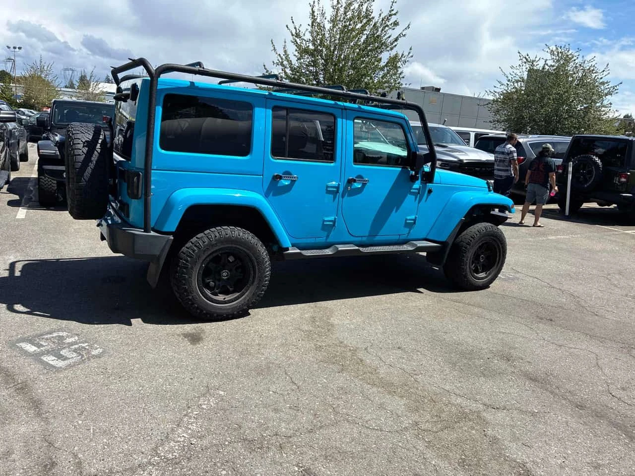 Jeep Wrangler * Sahara * АВТОКРЕДИТ БЕЗ ПЪРВОНАЧАЛНА ВНОСКА* , снимка 3 - Автомобили и джипове - 54842305