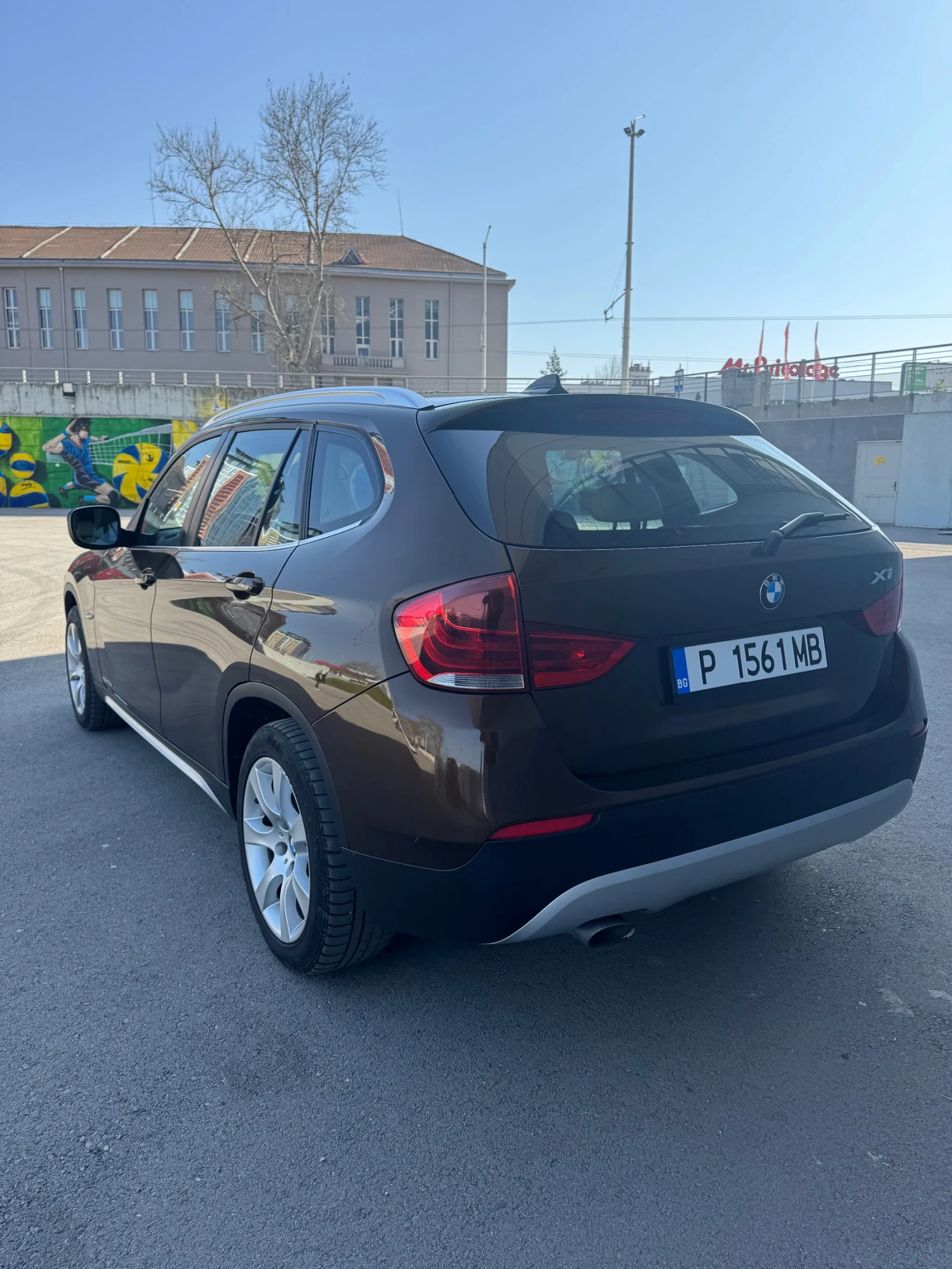 BMW X1 2.3D, снимка 6 - Автомобили и джипове - 55579403