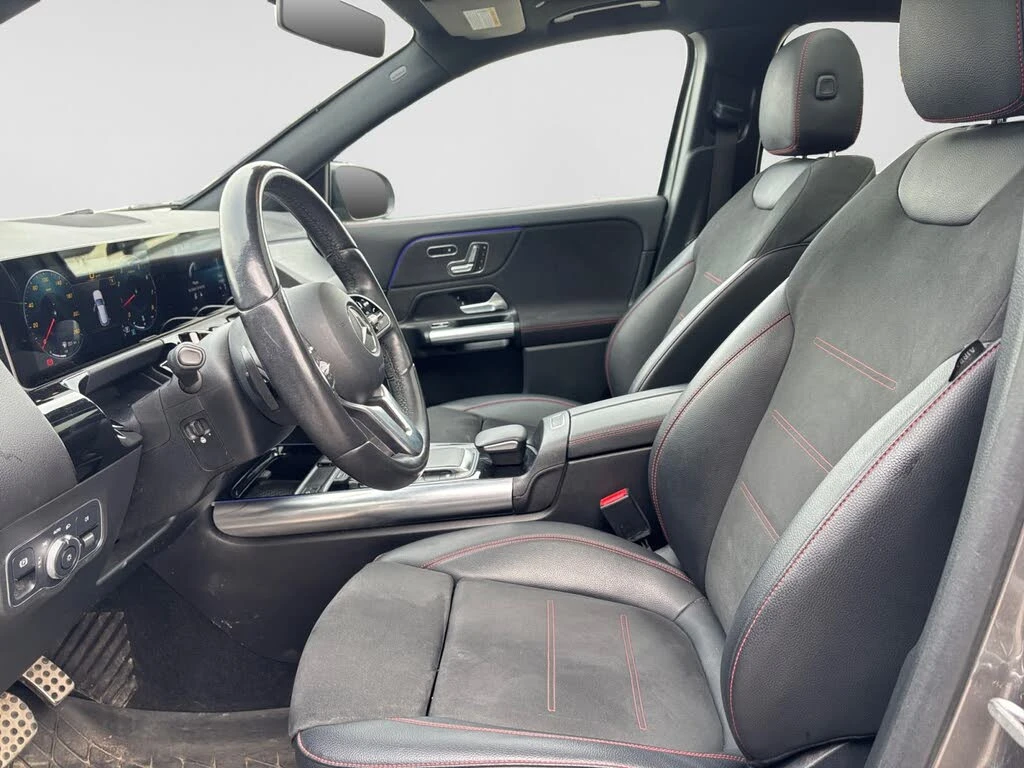 Mercedes-Benz GLA 250 4MATIC* AMG* КАМЕРА* ПАНОРАМА* ПОДГРЕВ* КРАЙНА ЦЕН, снимка 9 - Автомобили и джипове - 55941769