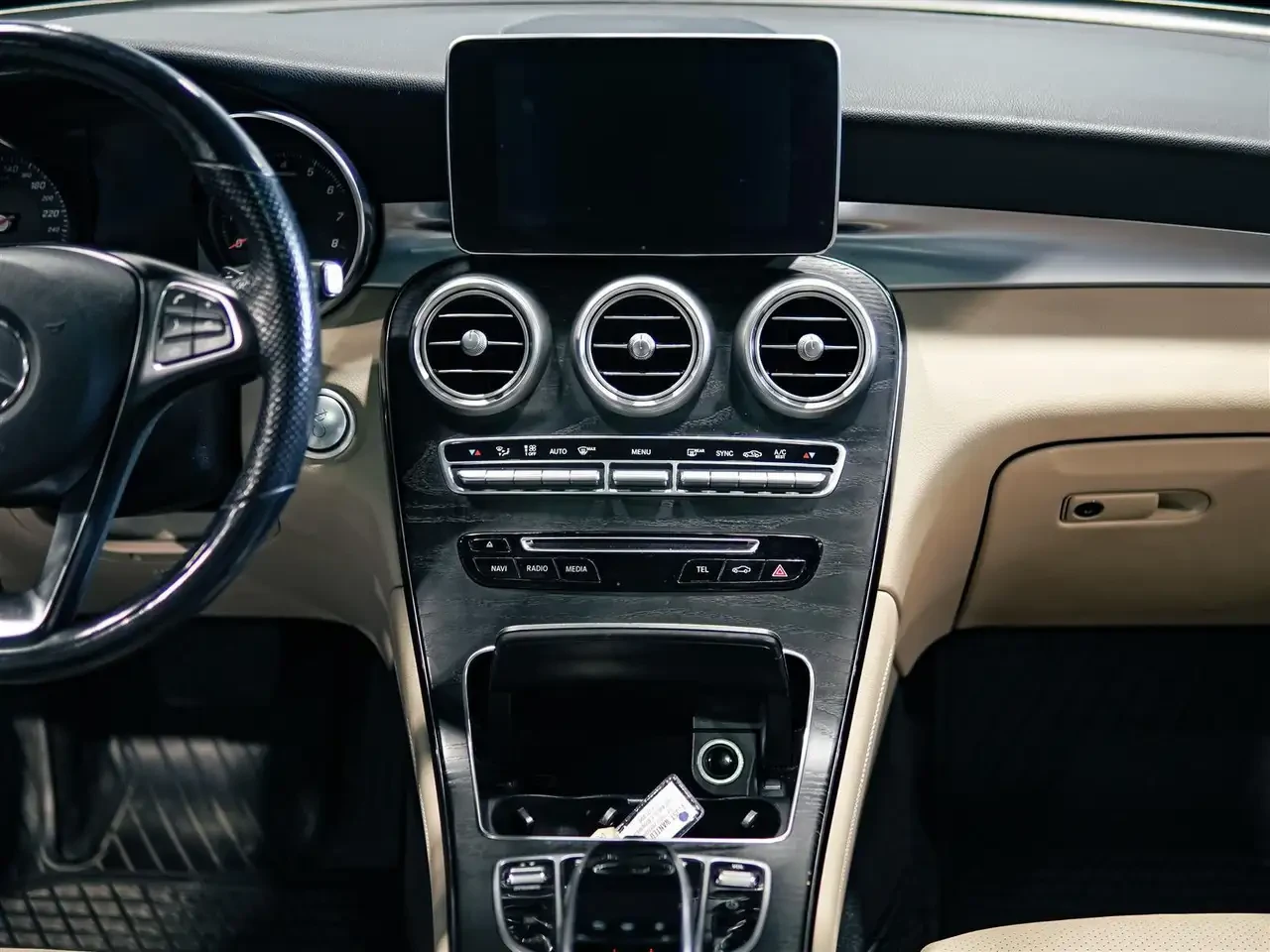 Mercedes-Benz GLC, снимка 11 - Автомобили и джипове - 56180576
