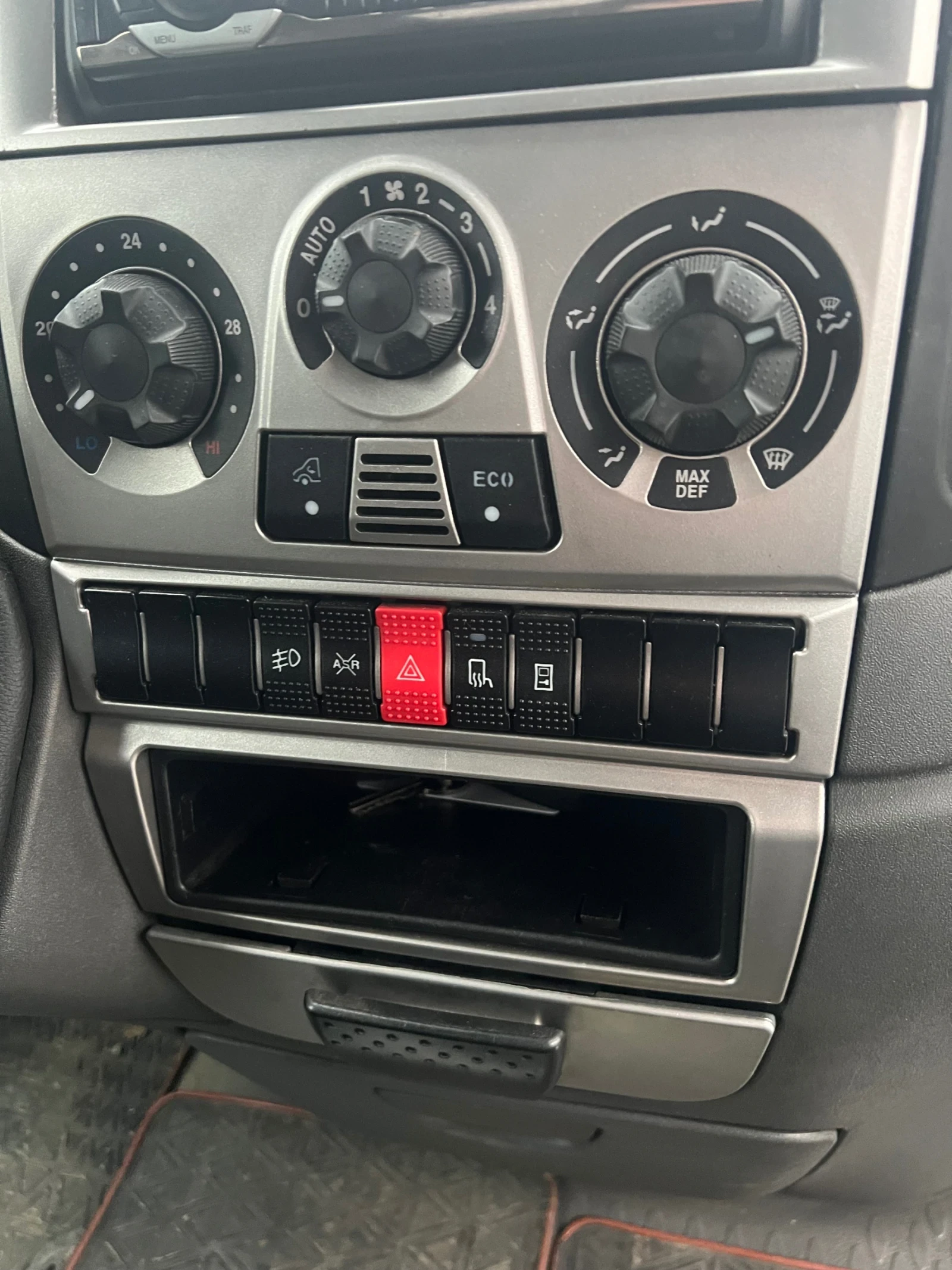 Iveco 35c15 Макси Италия, снимка 2 - Бусове и автобуси - 55789847