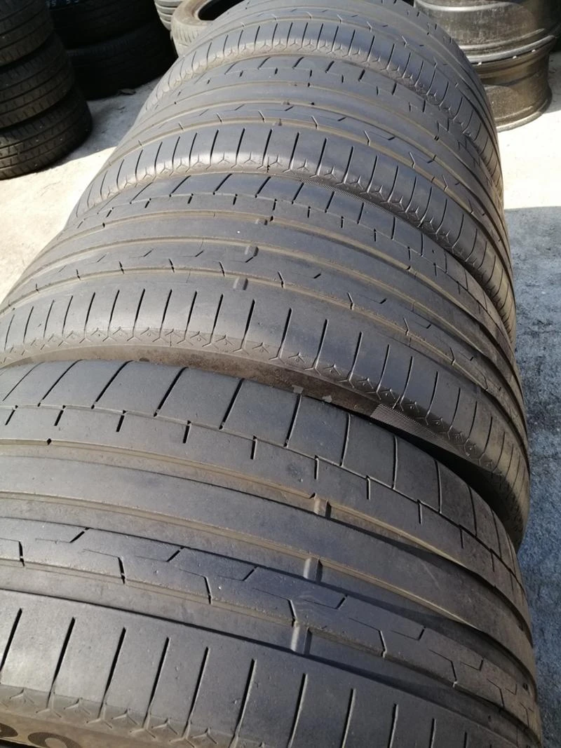 Гуми Летни 295/40R20, снимка 2 - Гуми и джанти - 36229244