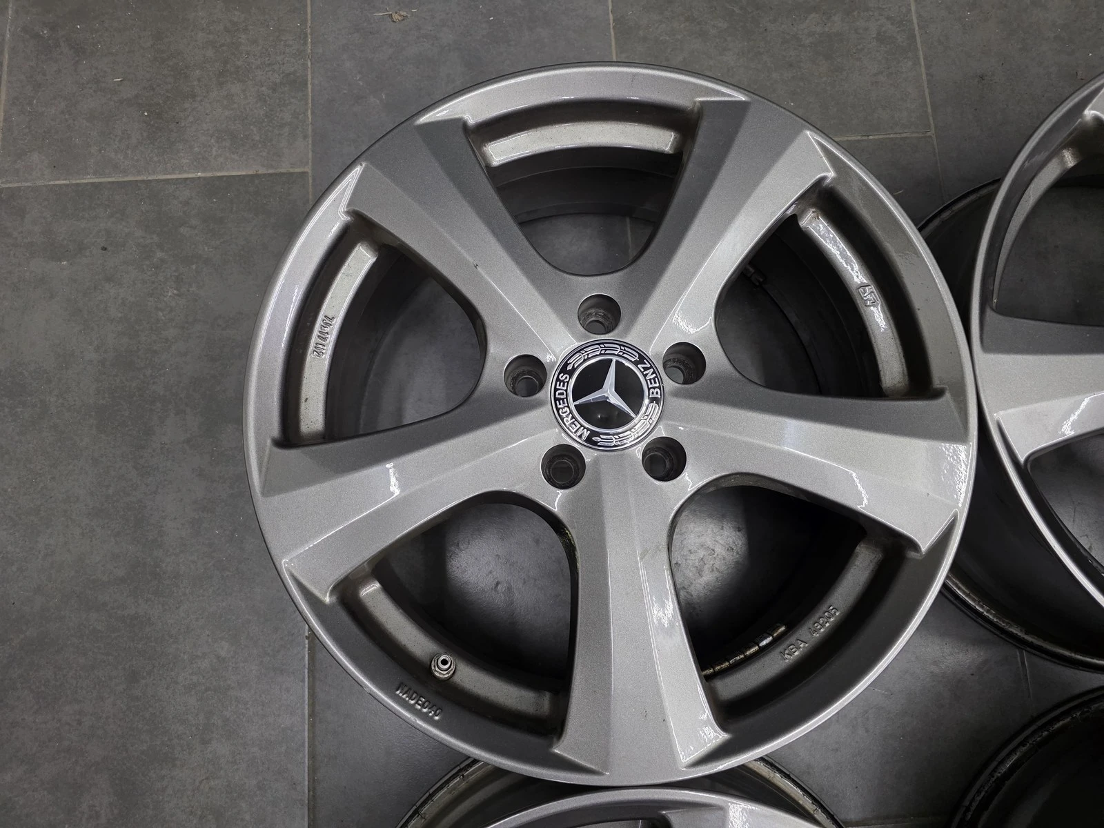 Джанти за Mercedes-Benz, снимка 5 - Гуми и джанти - 56718243