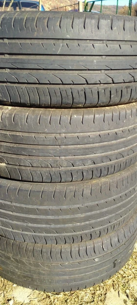 Гуми Летни 215/55R18, снимка 1 - Гуми и джанти - 44105938