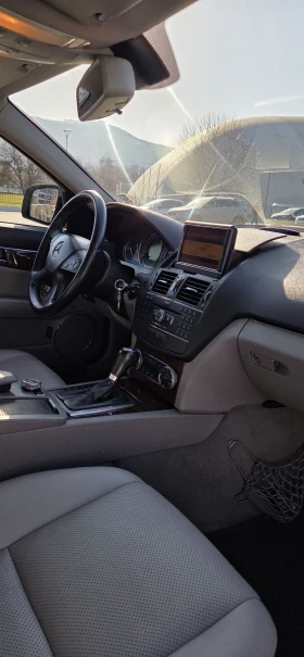 Mercedes-Benz C 220, снимка 13