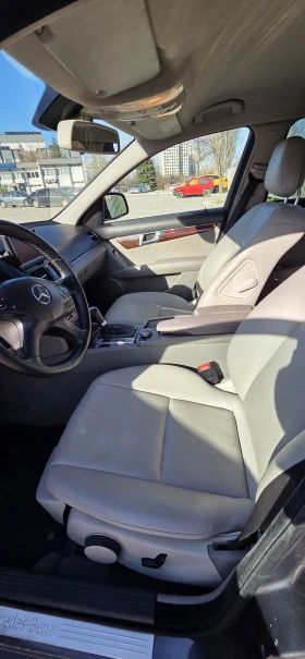 Mercedes-Benz C 220, снимка 9