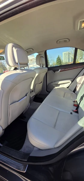 Mercedes-Benz C 220, снимка 12