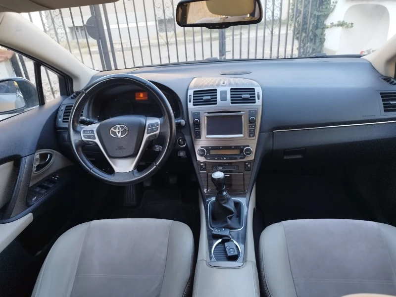 Toyota Avensis 2.0, снимка 7 - Автомобили и джипове - 47611329