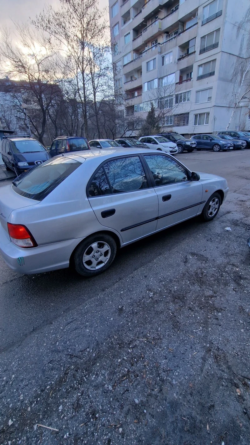 Hyundai Accent, снимка 4 - Автомобили и джипове - 48628787