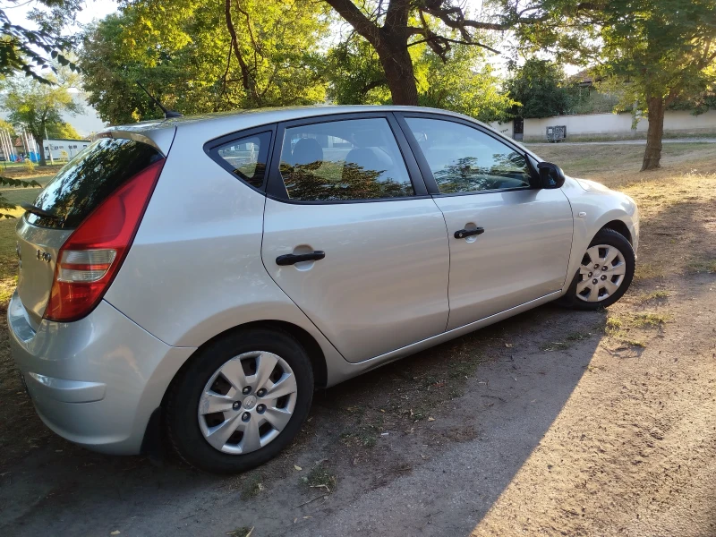 Hyundai I30, снимка 12 - Автомобили и джипове - 52742389