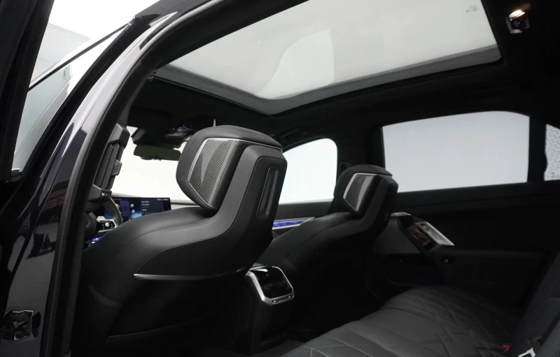 BMW 740 M-Sport xDrive, Massage, снимка 5 - Автомобили и джипове - 52170675