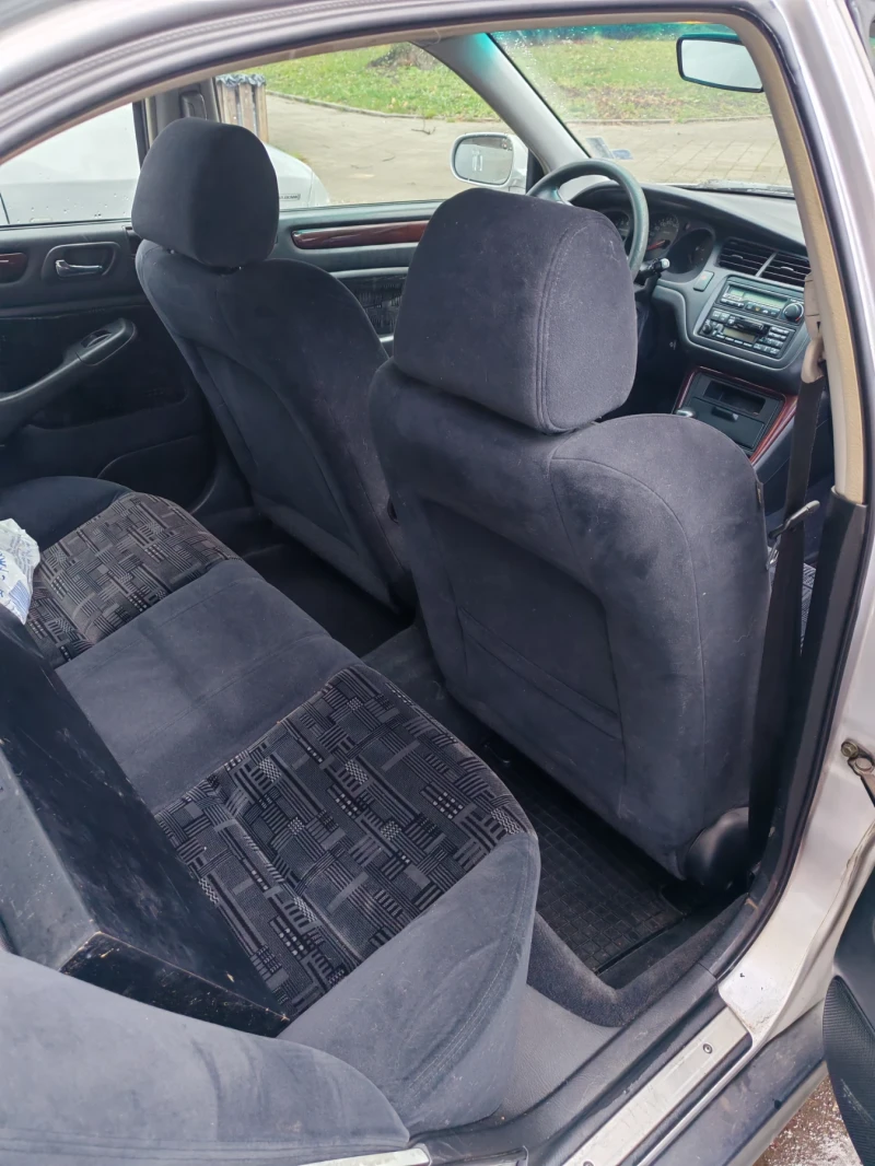 Honda Accord 1.8 Бензин газова уредба , снимка 3 - Автомобили и джипове - 52745070