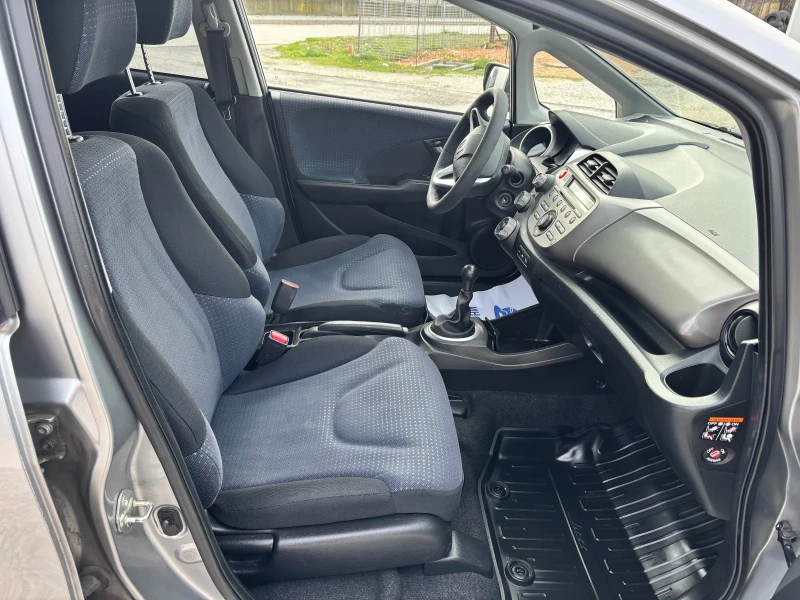 Honda Jazz Нов внос от Германия, снимка 8 - Автомобили и джипове - 52729743
