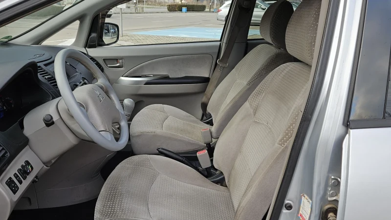 Mitsubishi Grandis 2 4 бензин  газ летни зимни гуми, снимка 8 - Автомобили и джипове - 52967034