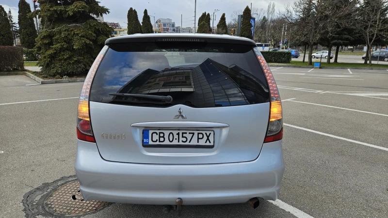 Mitsubishi Grandis 2 4 бензин  газ летни зимни гуми, снимка 5 - Автомобили и джипове - 52967034