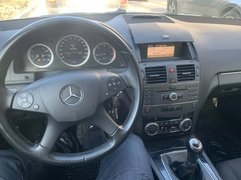 Mercedes-Benz C 220, снимка 6 - Автомобили и джипове - 53593436