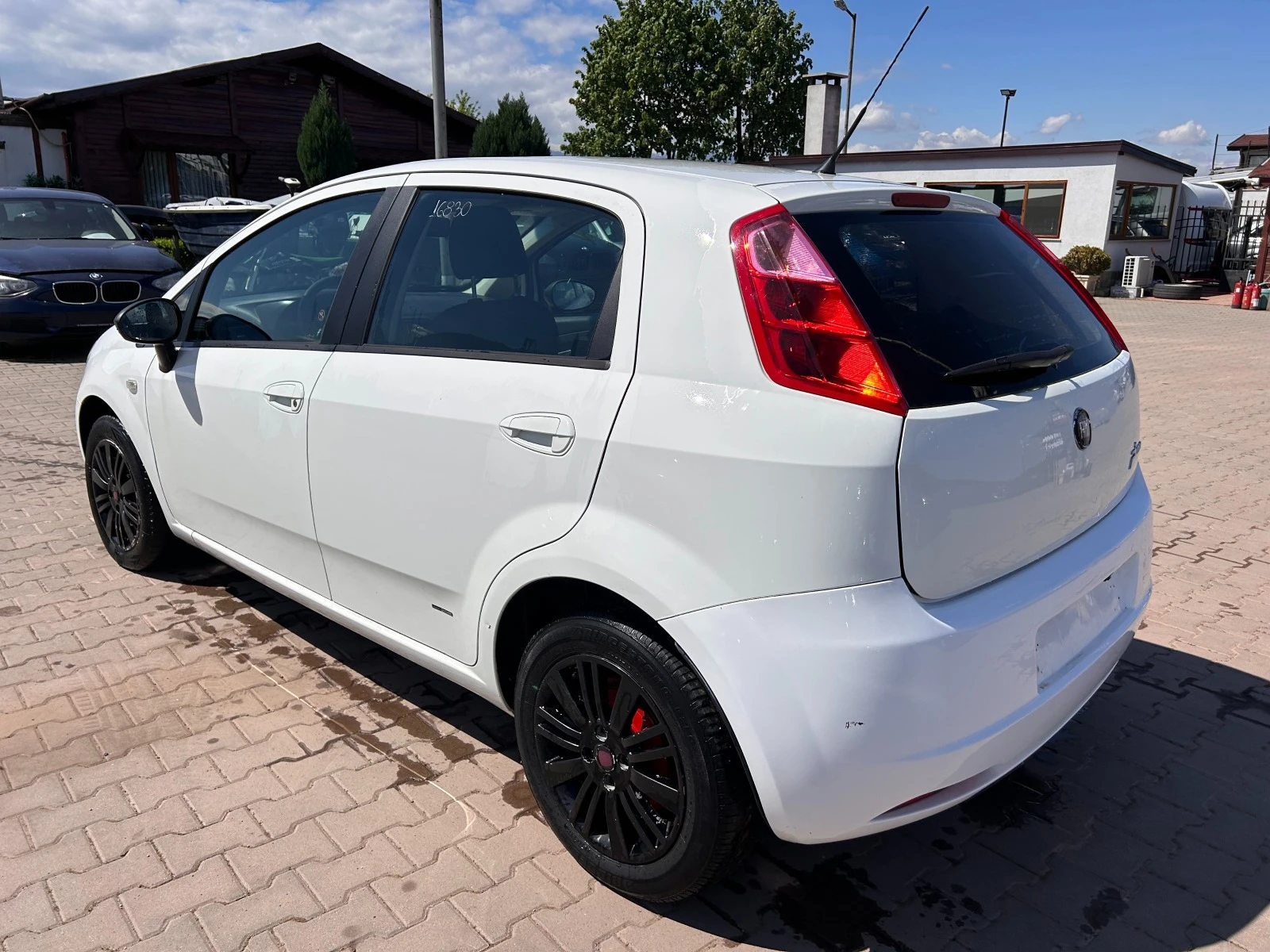 Fiat Punto 1.4i EURO 4 ЛИЗИНГ - изображение 8