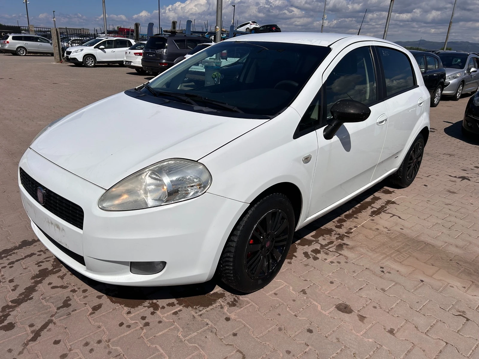 Fiat Punto 1.4i EURO 4 ЛИЗИНГ - изображение 3