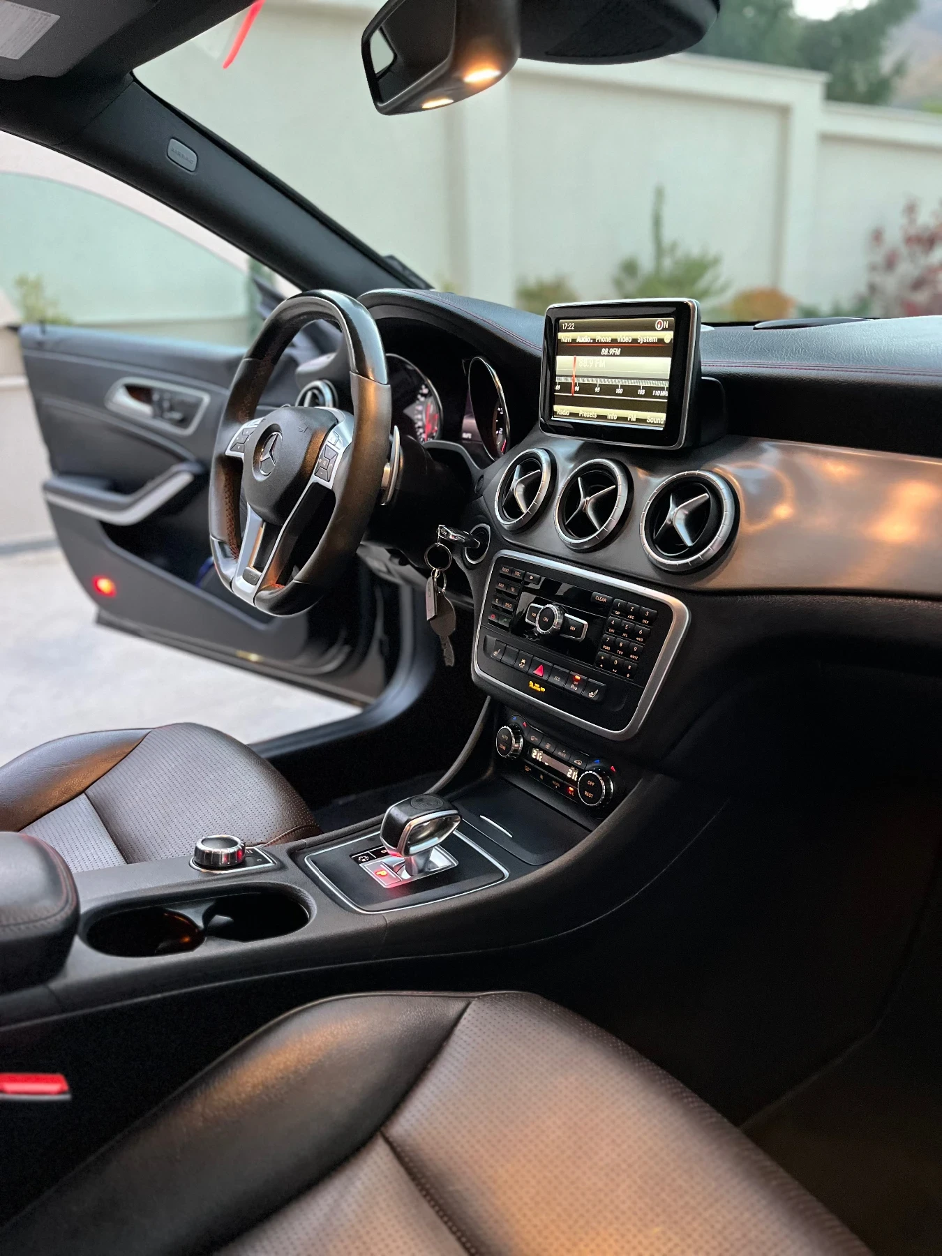 Mercedes-Benz CLA 45 AMG  - изображение 10