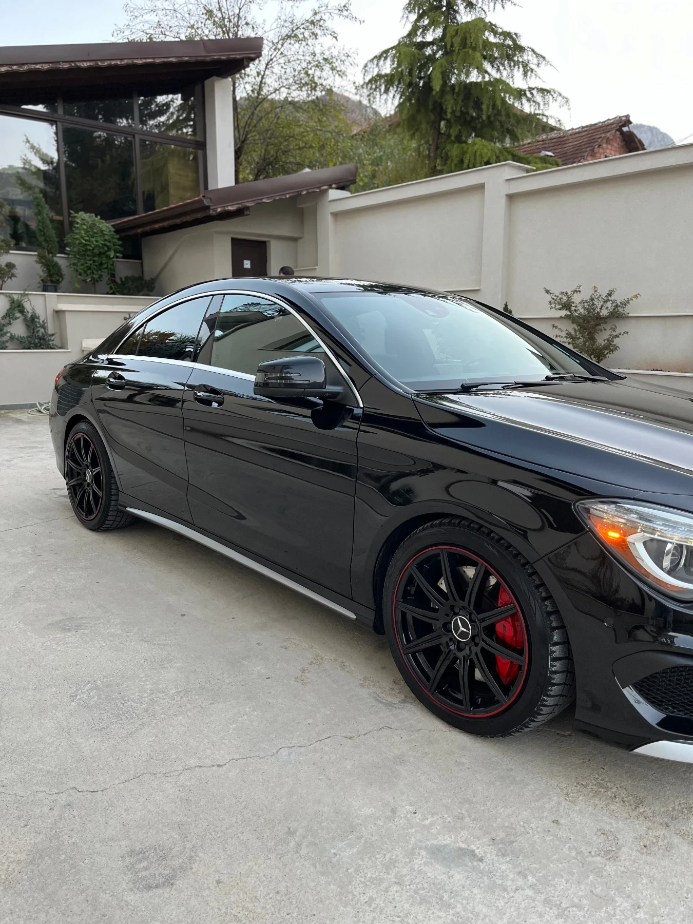 Mercedes-Benz CLA 45 AMG  - изображение 8