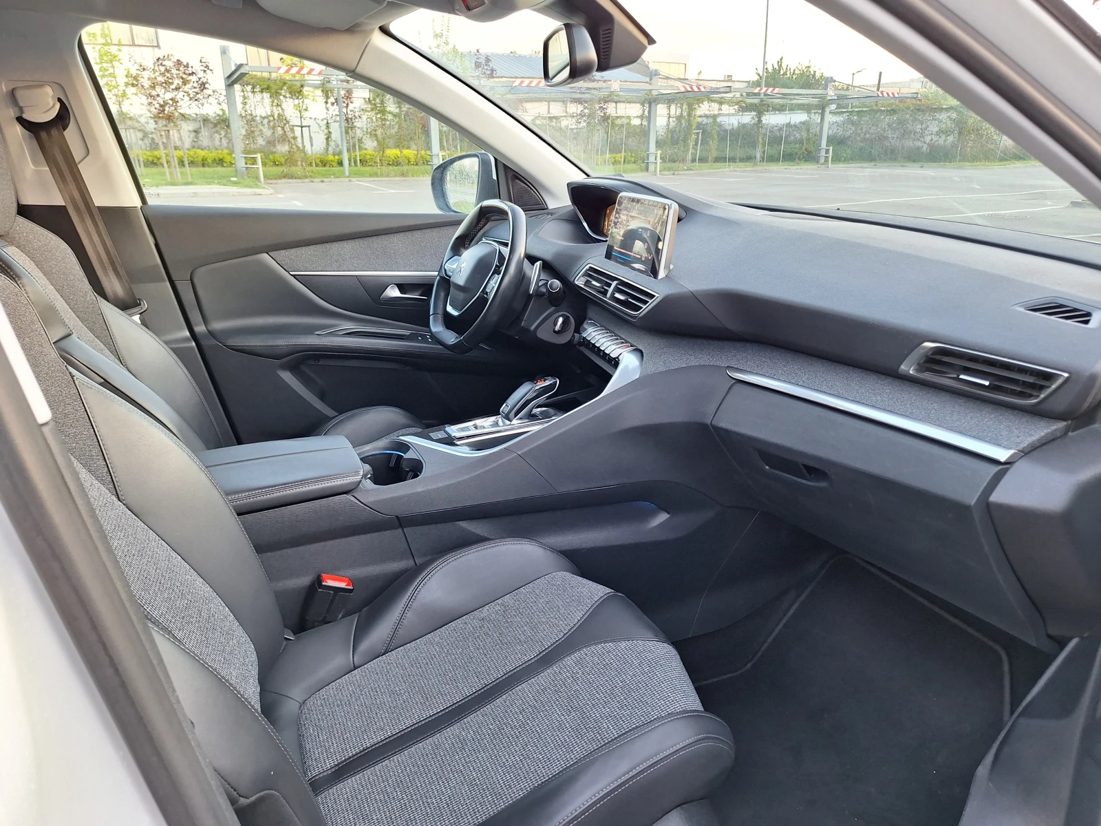 Peugeot 3008 NEW ALLURE 1.2 e-THP 130 EAT6 - изображение 7