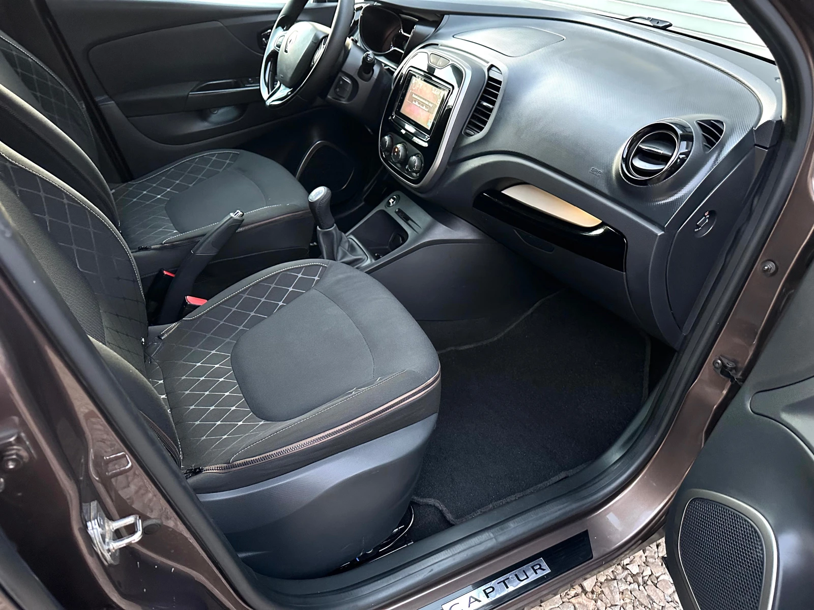 Renault Captur 1.5 dci 90кс car-play ТОП СЪСТОЯНИЕ - изображение 9