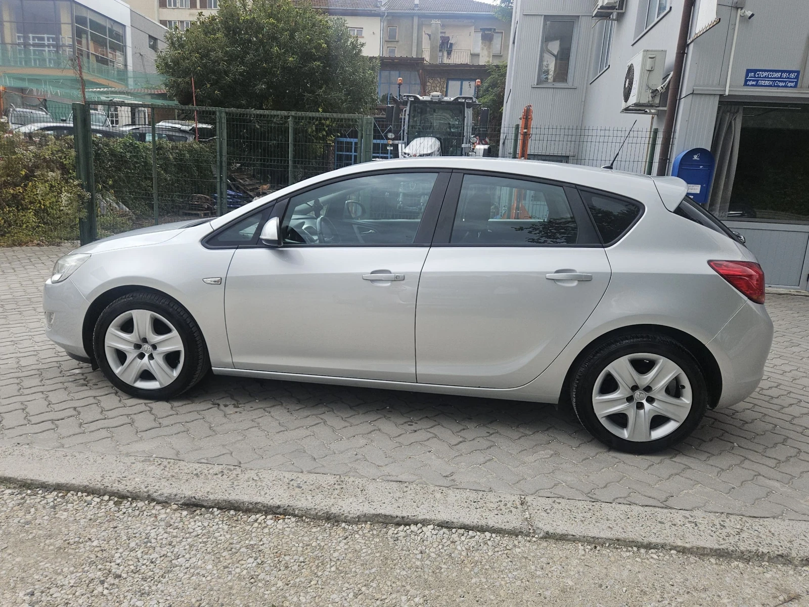 Opel Astra 1.3cdti - изображение 4