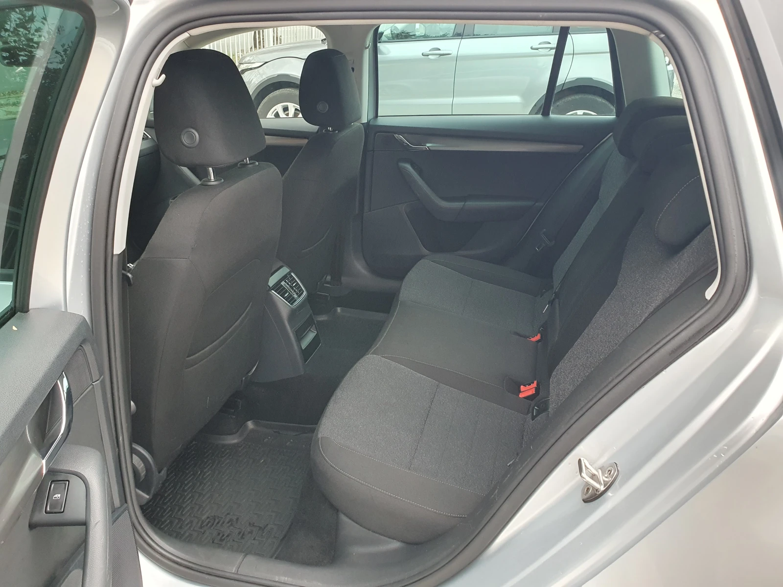 Skoda Octavia 2.0/150ks/AVTOMAT | Mobile.bg — изображение 11
