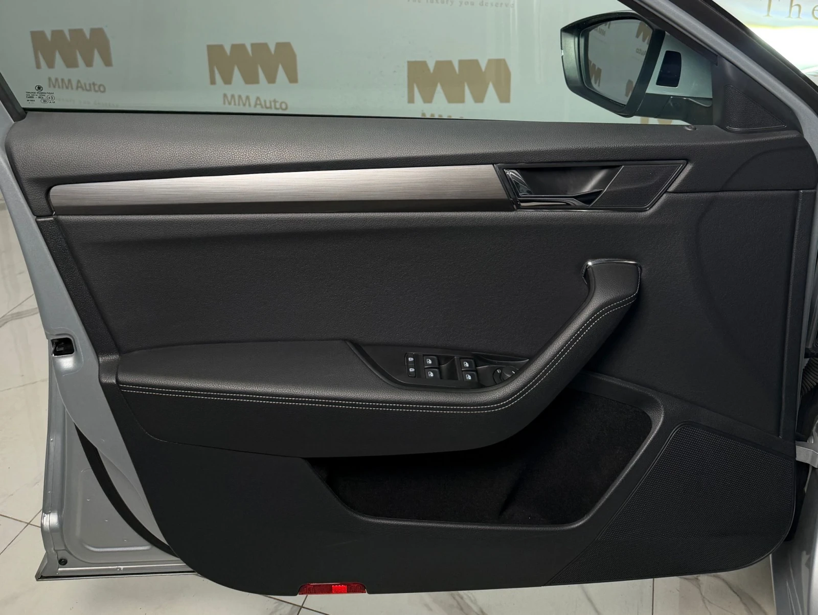 Skoda Superb 2.0 TDI* Facelift* Camera* LED* DSG* Подгрев - изображение 10