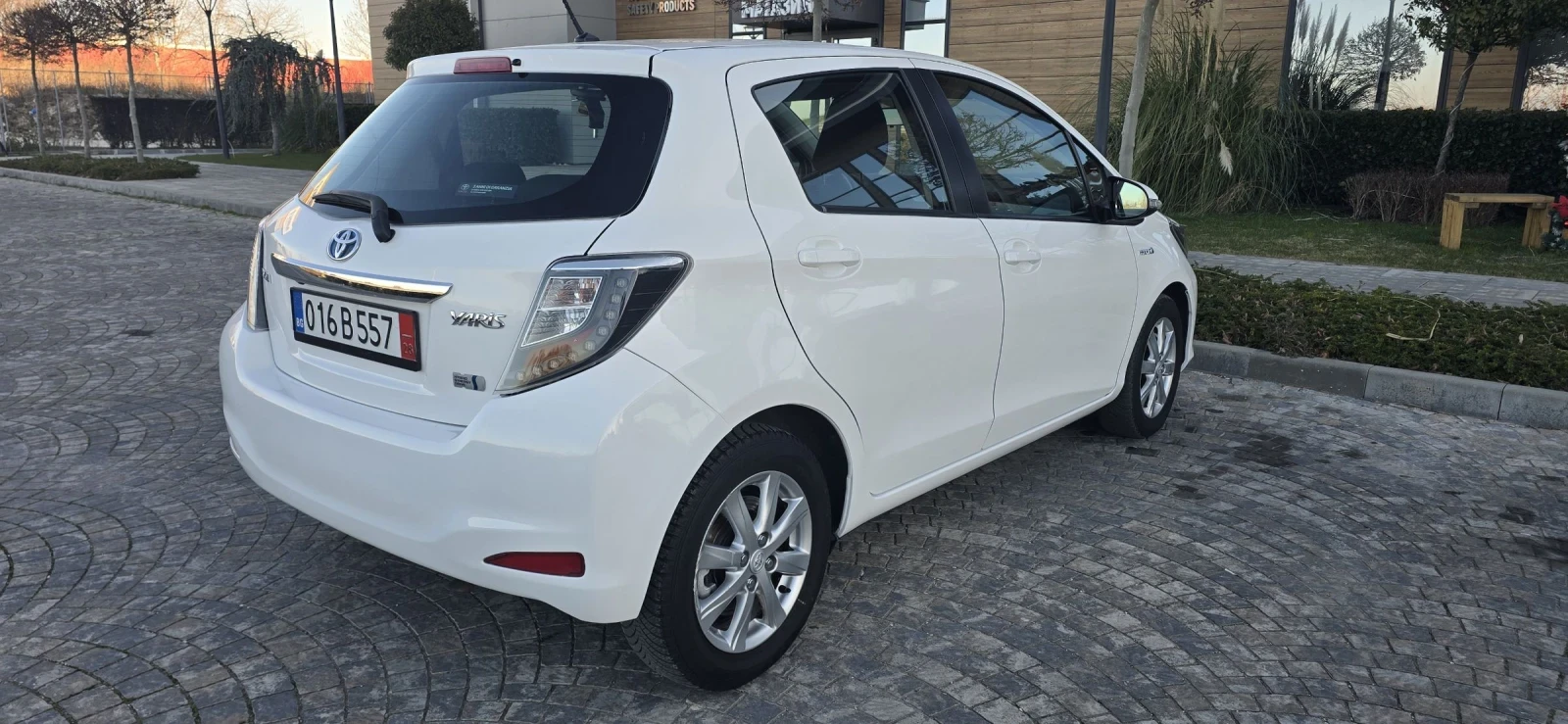 Toyota Yaris 1.5 HYBRID/������/������/������ | Mobile.bg � ����������� 6