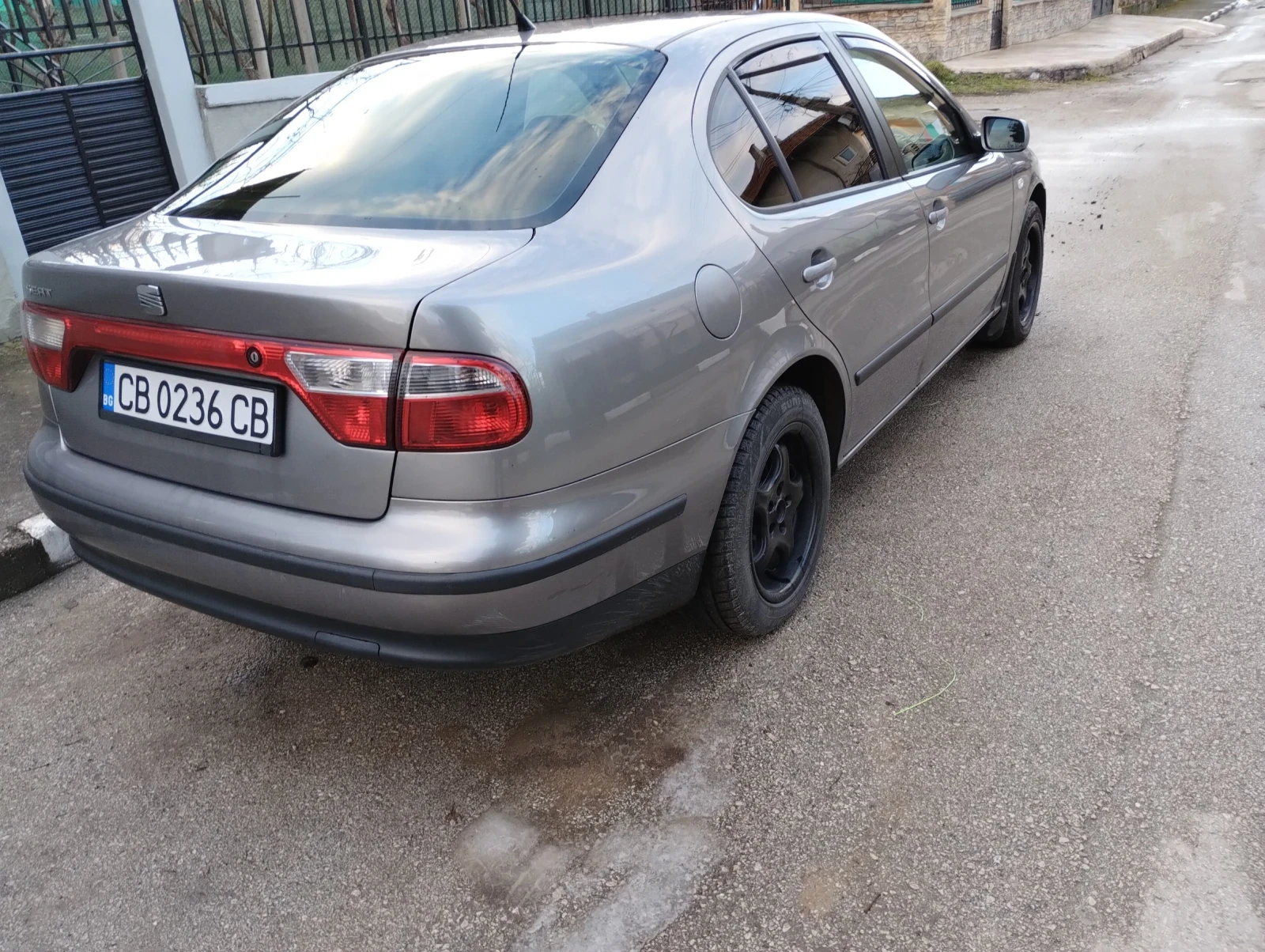Seat Toledo 1.9, снимка 3 - Автомобили и джипове - 53939096