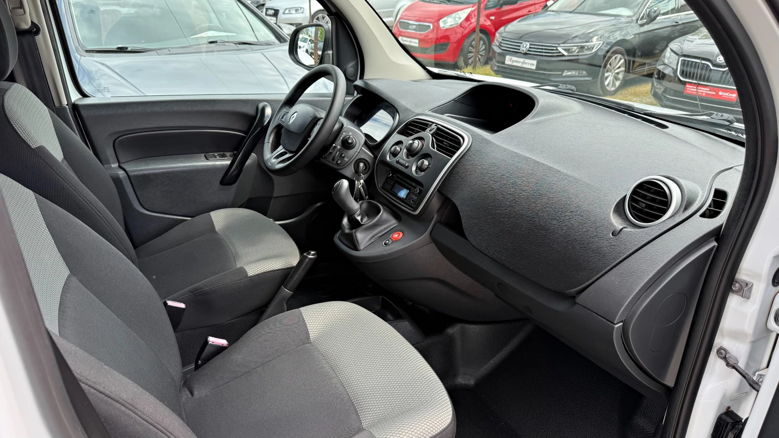 Renault Kangoo 1.5DCI EURO-6B, снимка 10 - Автомобили и джипове - 54542483