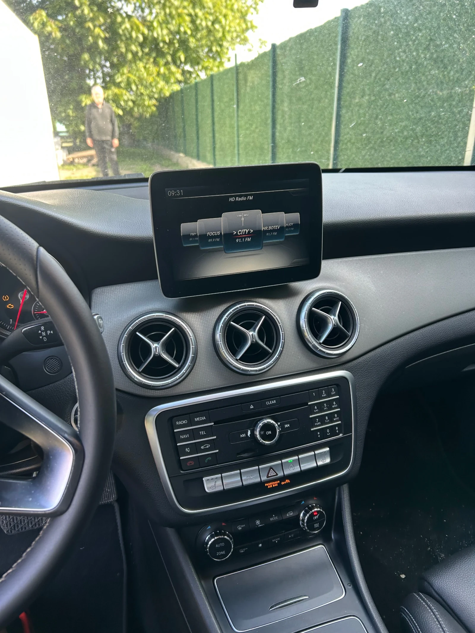 Mercedes-Benz CLA 250, снимка 15 - Автомобили и джипове - 54610405