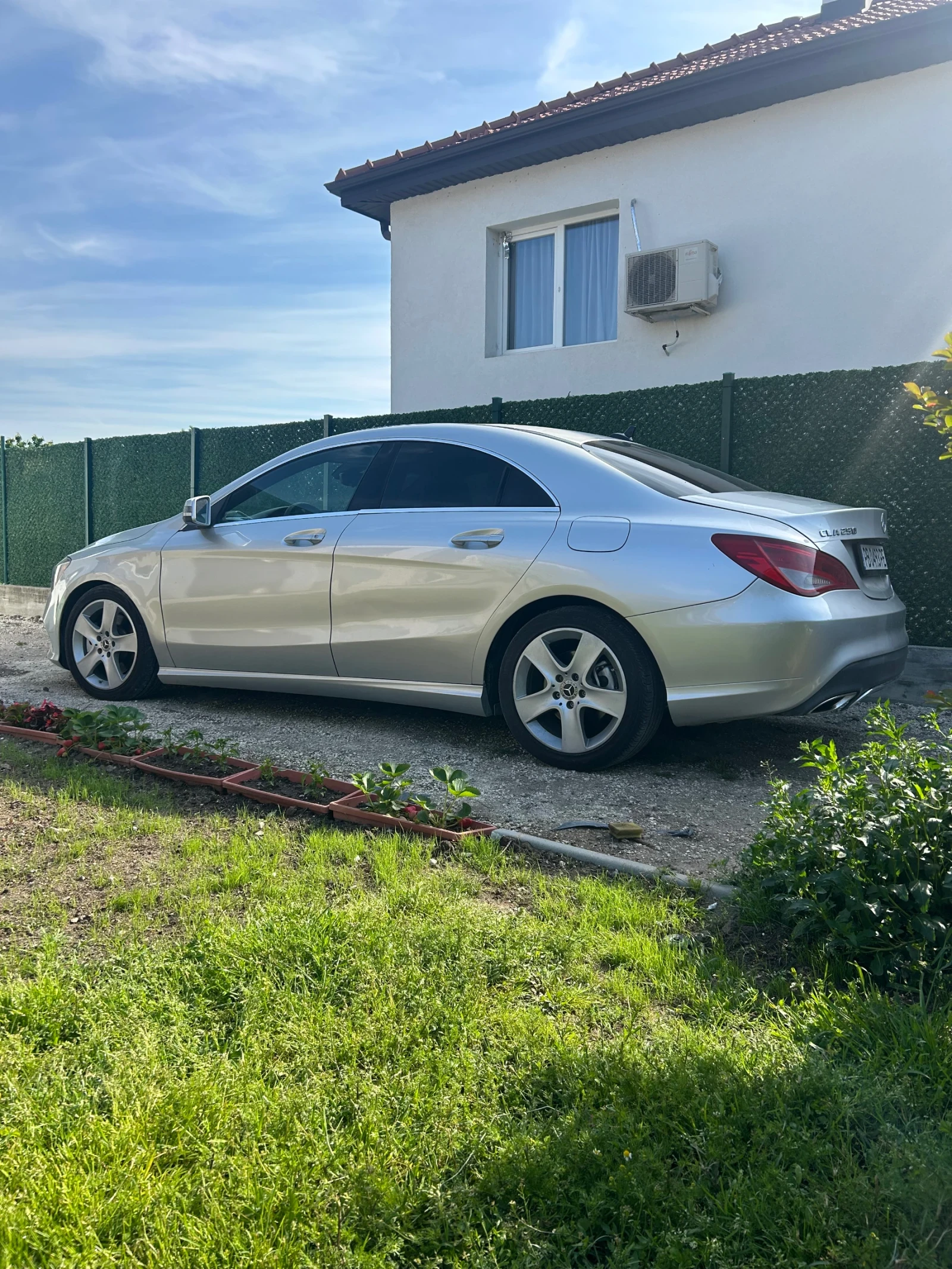 Mercedes-Benz CLA 250, снимка 4 - Автомобили и джипове - 54610405