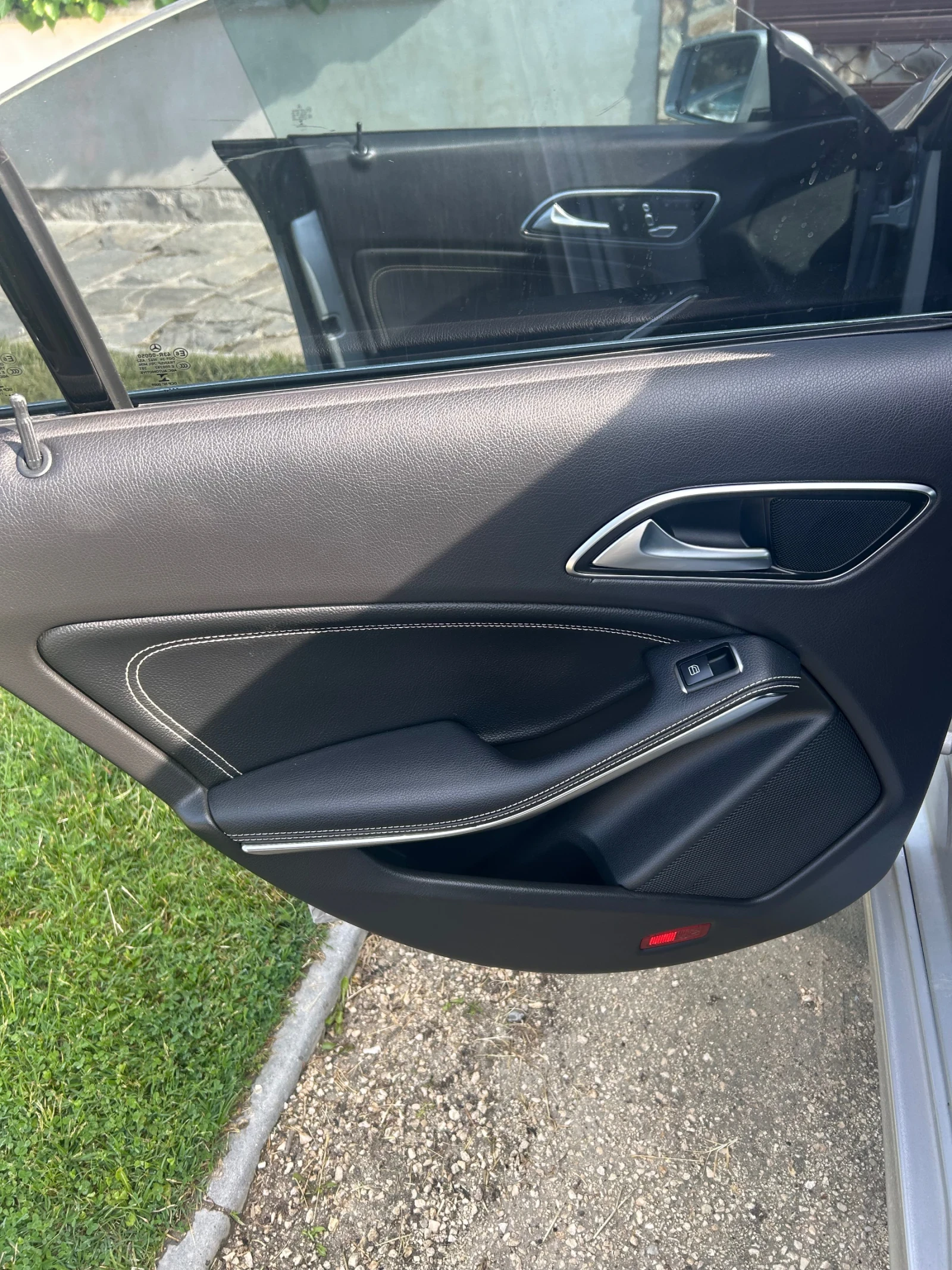 Mercedes-Benz CLA 250, снимка 8 - Автомобили и джипове - 54610405