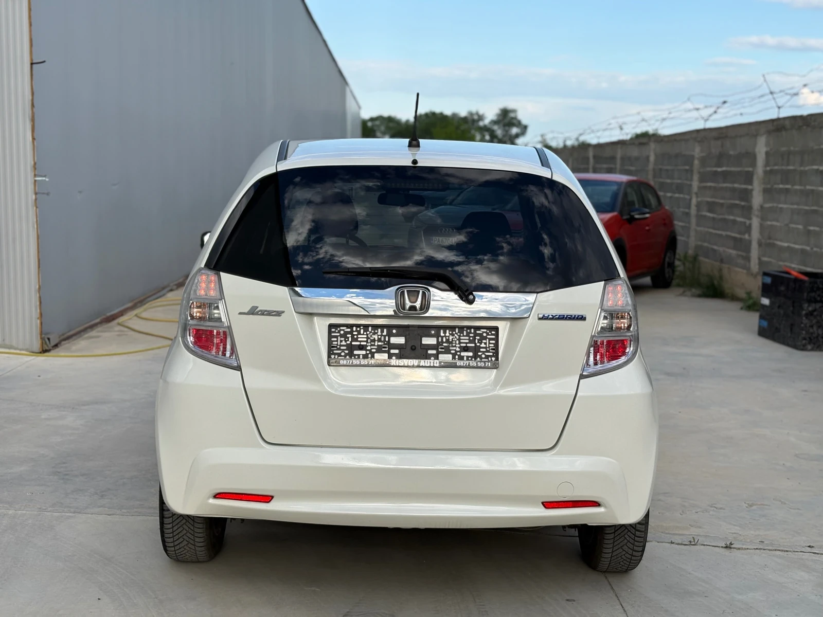 Honda Jazz 1.3 Hybrid/Full Service/Automatic/Panorama, снимка 6 - Автомобили и джипове - 54568479
