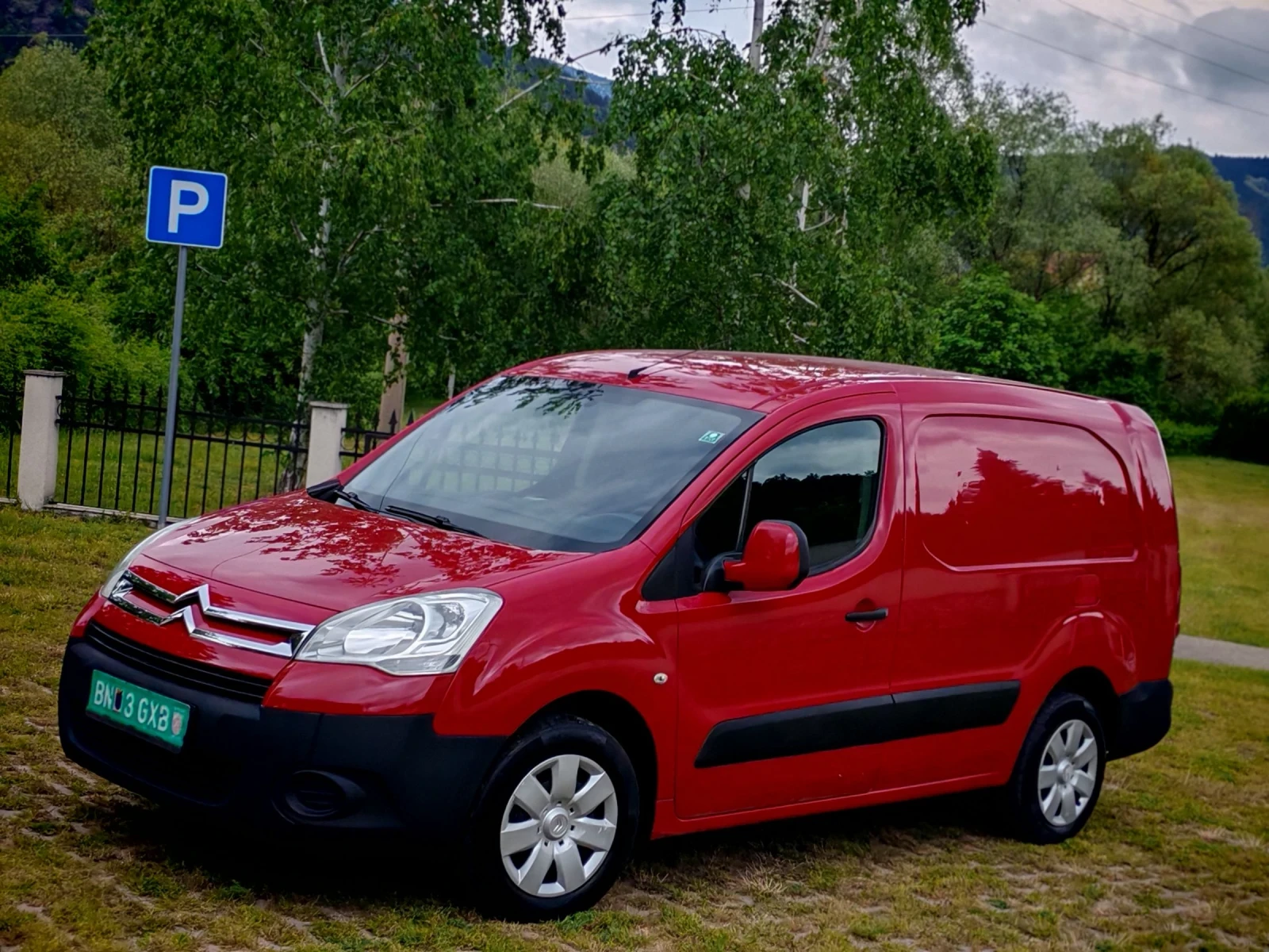 Citroen Berlingo 1.6HDI(90)* MAXI-БАЗА* КЛИМАТИК* НОВ ВНОС* , снимка 3 - Автомобили и джипове - 54644642