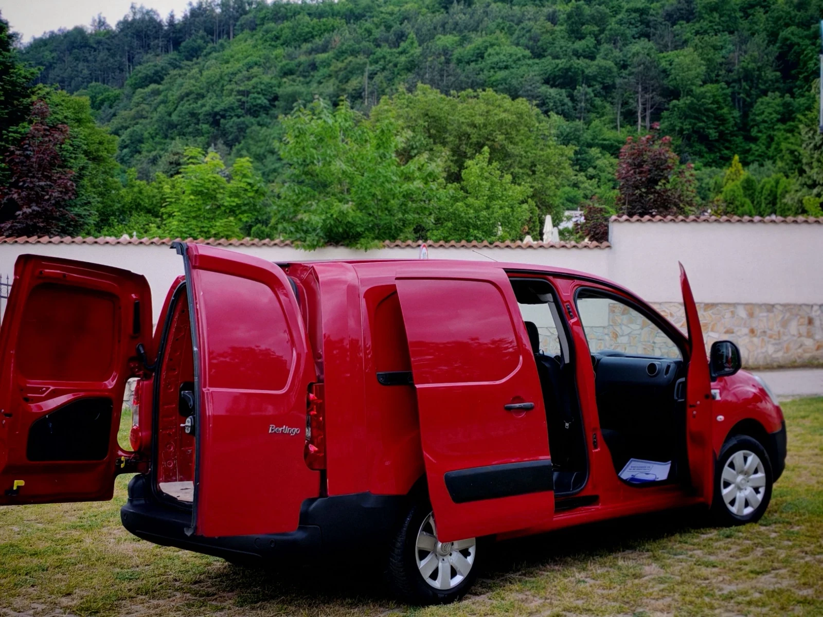 Citroen Berlingo 1.6HDI(90)* MAXI-БАЗА* КЛИМАТИК* НОВ ВНОС* , снимка 7 - Автомобили и джипове - 54644642