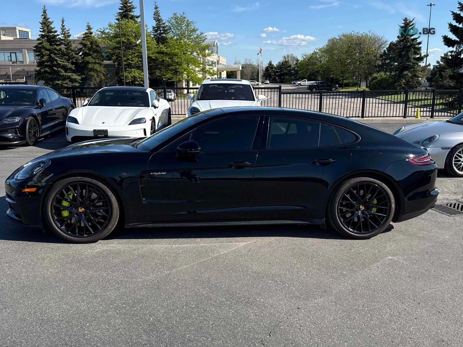 Porsche Panamera 4 * E-Hybrid * AWD * АвтоКредит* (ЦЕНА ДО БГ), снимка 3 - Автомобили и джипове - 54731682