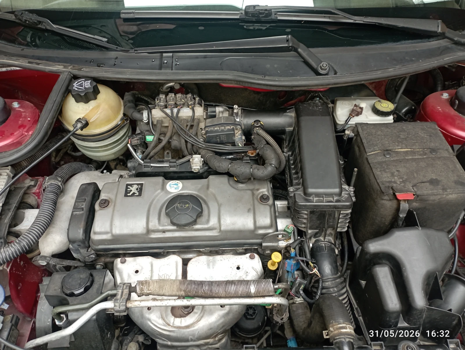 Peugeot 206 Лек, снимка 12 - Автомобили и джипове - 54740678