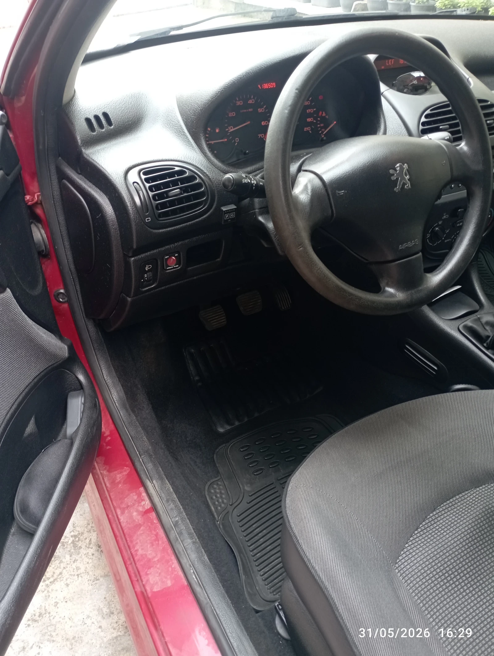 Peugeot 206 Лек, снимка 14 - Автомобили и джипове - 54740678