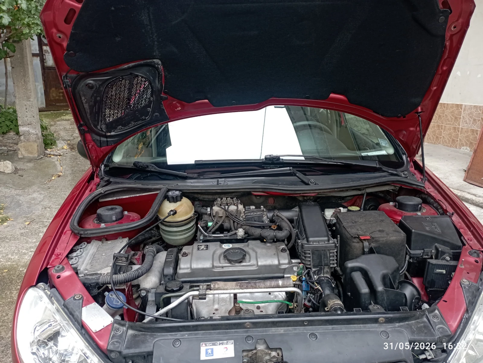Peugeot 206 Лек, снимка 13 - Автомобили и джипове - 54740678