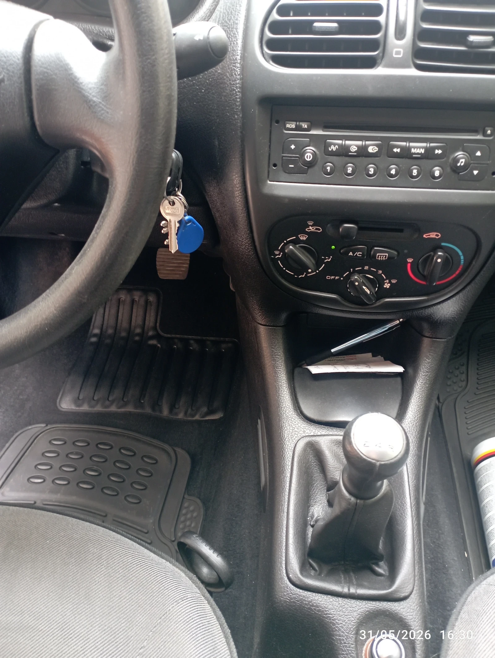 Peugeot 206 Лек, снимка 11 - Автомобили и джипове - 54740678