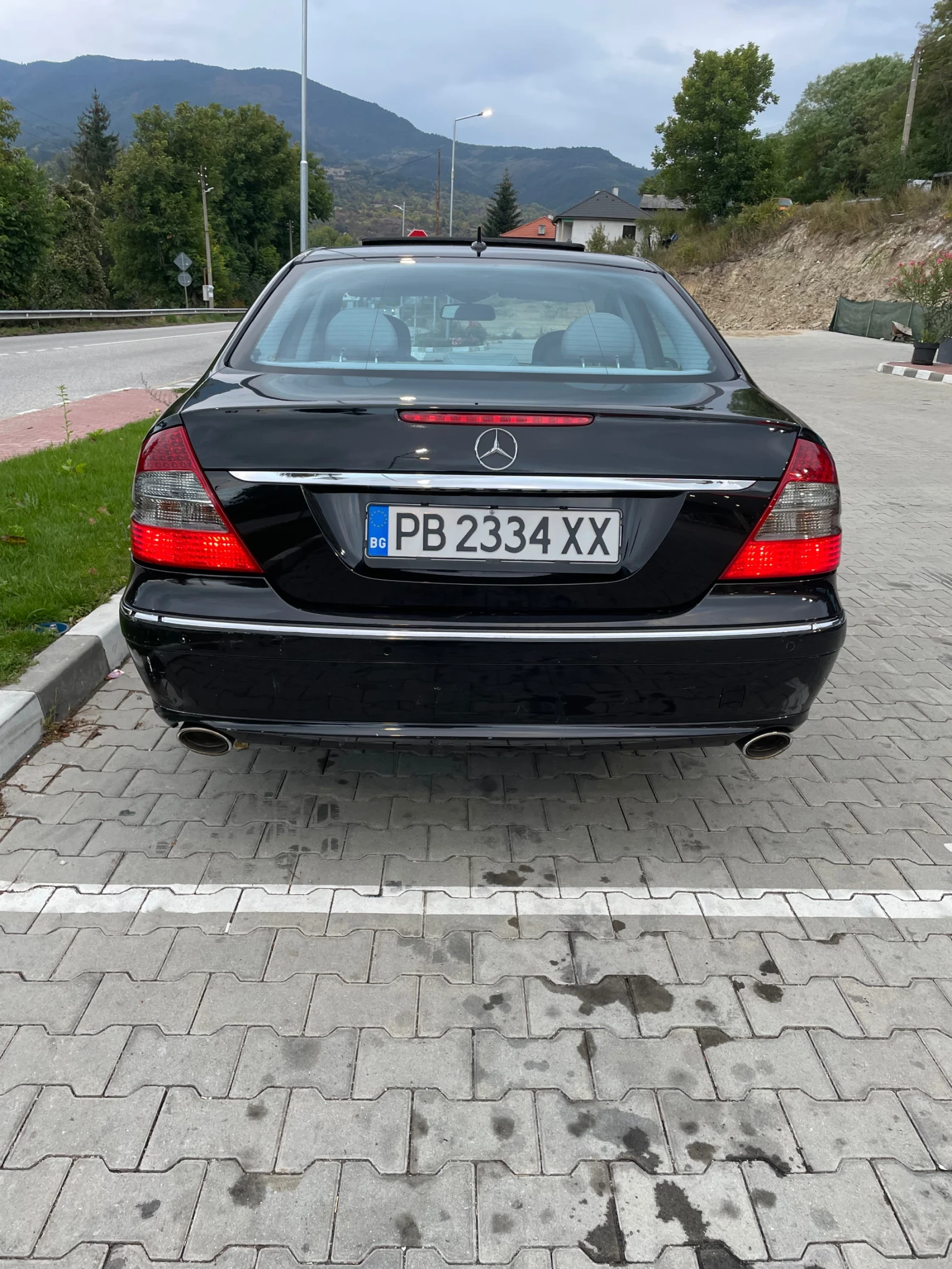 Mercedes-Benz E 320, снимка 4 - Автомобили и джипове - 54858684