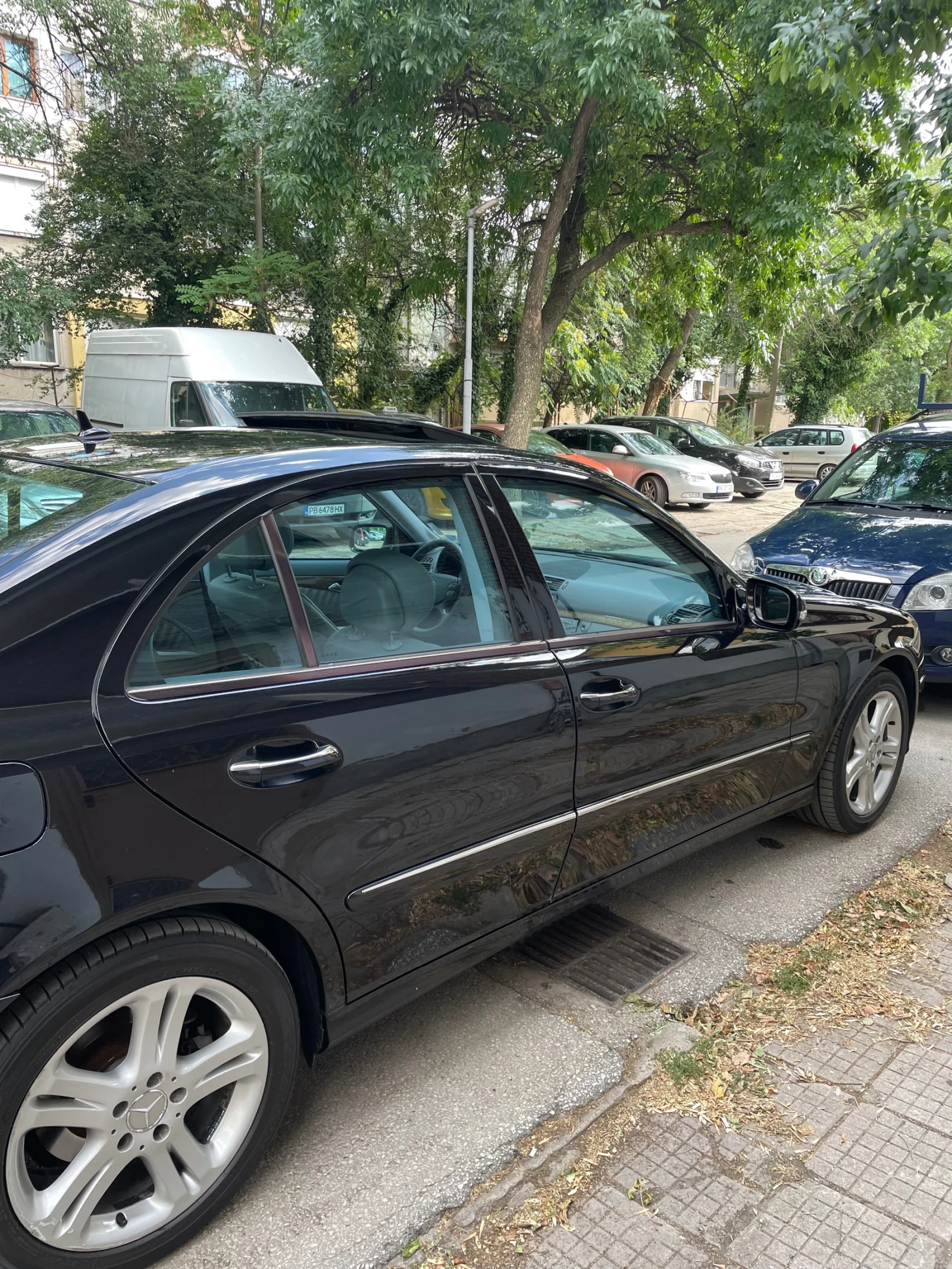Mercedes-Benz E 320, снимка 9 - Автомобили и джипове - 54858684