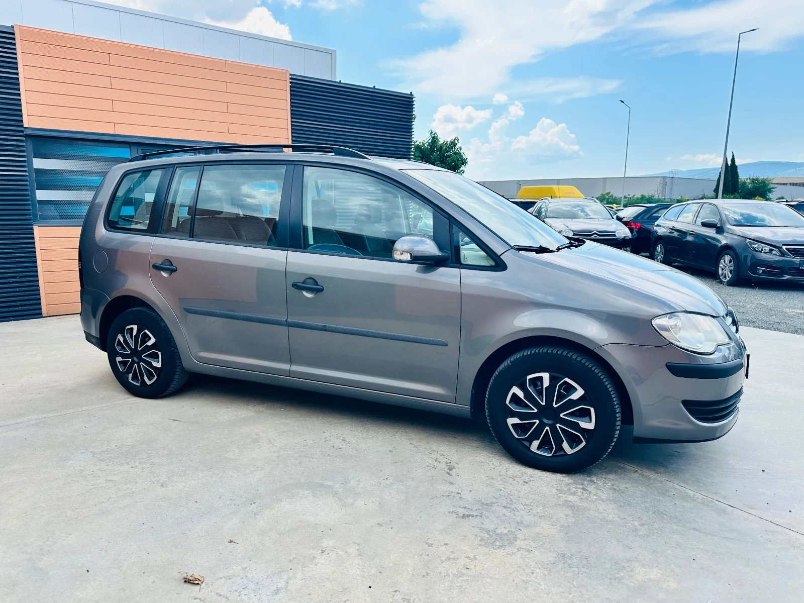 VW Touran 1.9TDI/6-ck/7-места, снимка 4 - Автомобили и джипове - 55049199
