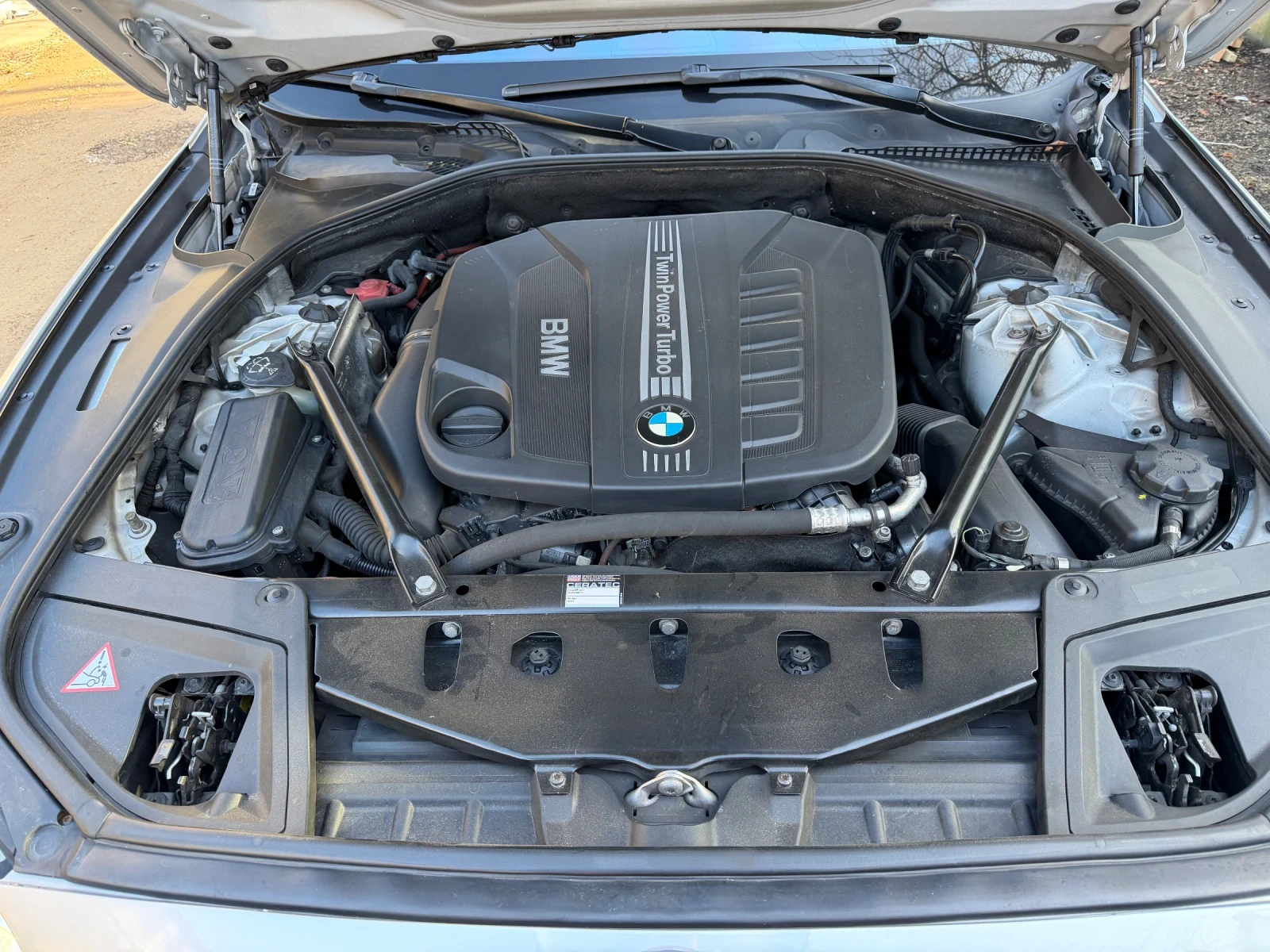 BMW 535 Facelift , снимка 9 - Автомобили и джипове - 55437599