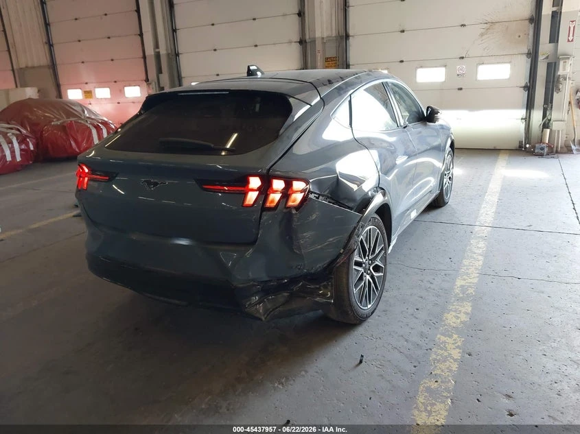 Ford Mustang Mach-E Premium, снимка 4 - Автомобили и джипове - 55486193